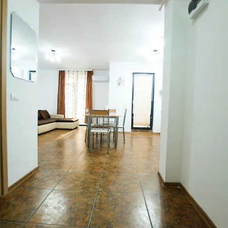 Kazeboo - Al Doilea Rand La Mare Appartement